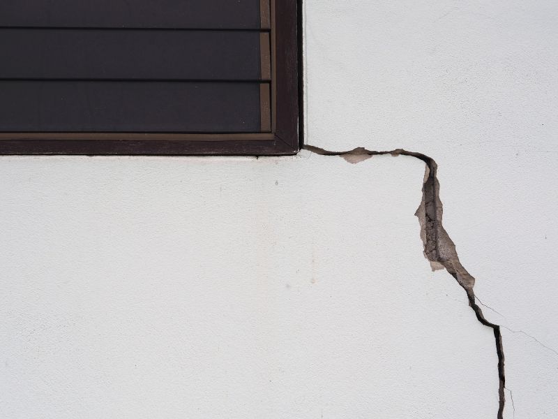 Crack Repair on Wall